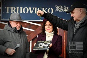 krst knihy trhovisko 40